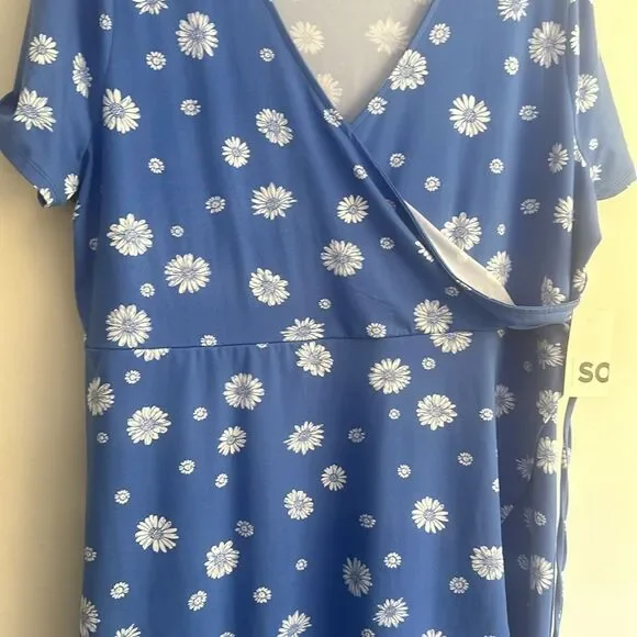 NWT SO Blue Daisy Print Faux Wrap Tie Dress Size 2X - Picture 4 of 6